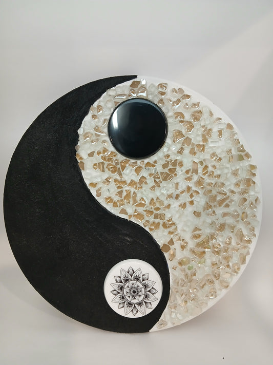 ABSTRACT YIN AND YANG